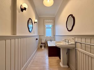 Photo 22- click for photo gallery